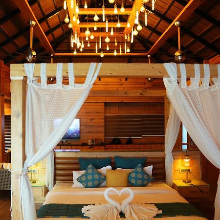 Maliekal Heritance Cherai Beach Cochin Exterior photo