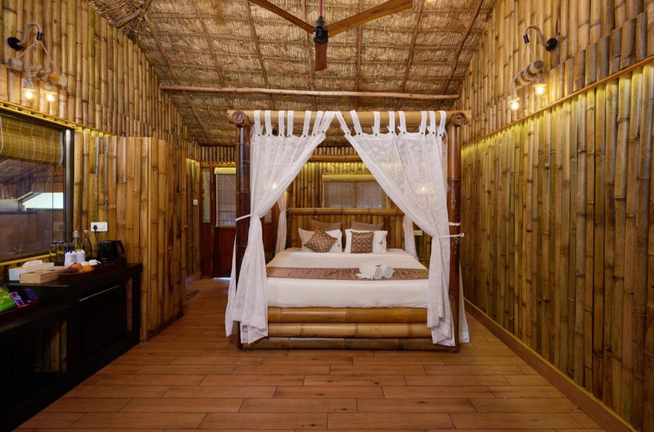 Maliekal Heritance Cherai Beach Cochin Exterior photo