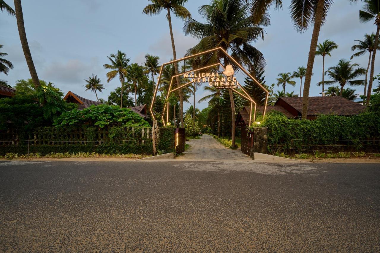 Maliekal Heritance Cherai Beach Cochin Exterior photo